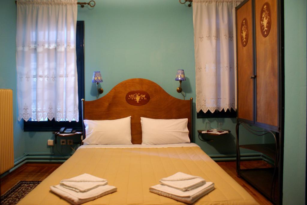 House Mitsiou Traditional Inn Arnaía Eksteriør bilde